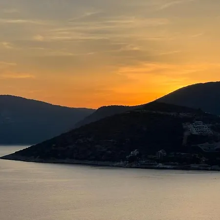 Seafront, Sunset And Mountain View In Komurluk, Willa Kalkan