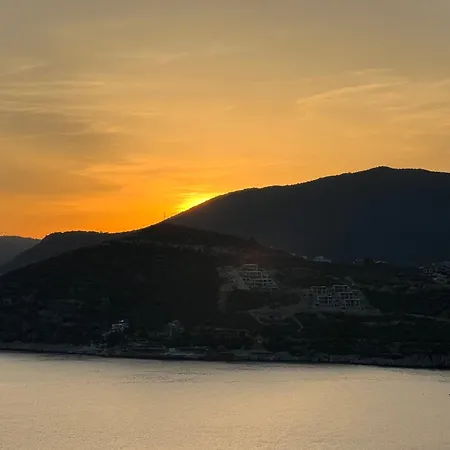 Seafront, Sunset And Mountain View In Komurluk, Βίλα Καλκάν